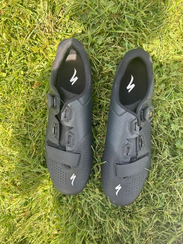 Black Men's Size US 12.25 EU 46 Specialized Cycling Shoes