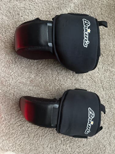 Brains goalie knee pads