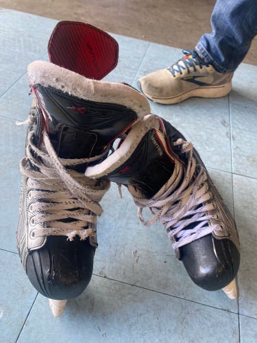 Used Bauer Regular Width  Size 7 Vapor shift Hockey Skates