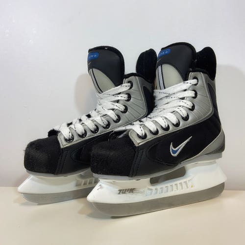 Nike Flexlite 2 Hockey Skates Size Y12D Black/Grey/Blue