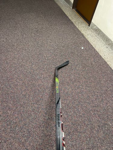 BRAND NEW HYPERLITE 2 P28 70FLEX RH