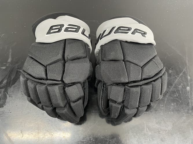 Bauer Supreme Ultrasonic Gloves 14" LA Kings Pro Stock Black Palms
