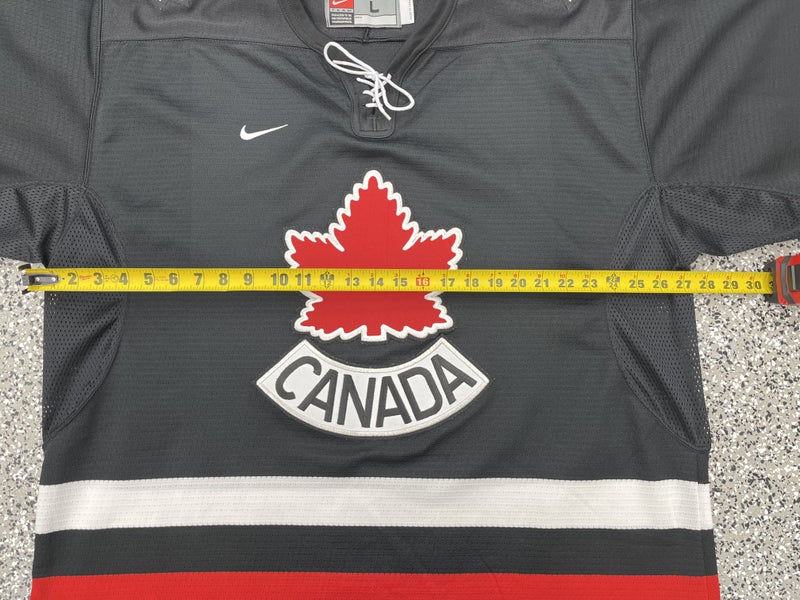 Vintage Nike Team Canada 2002 Salt Lake Olympic Hockey Jersey Black