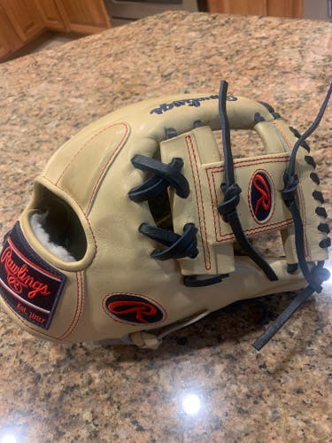 Used Right Hand Throw 11.5" Pro Preferred Baseball Glove