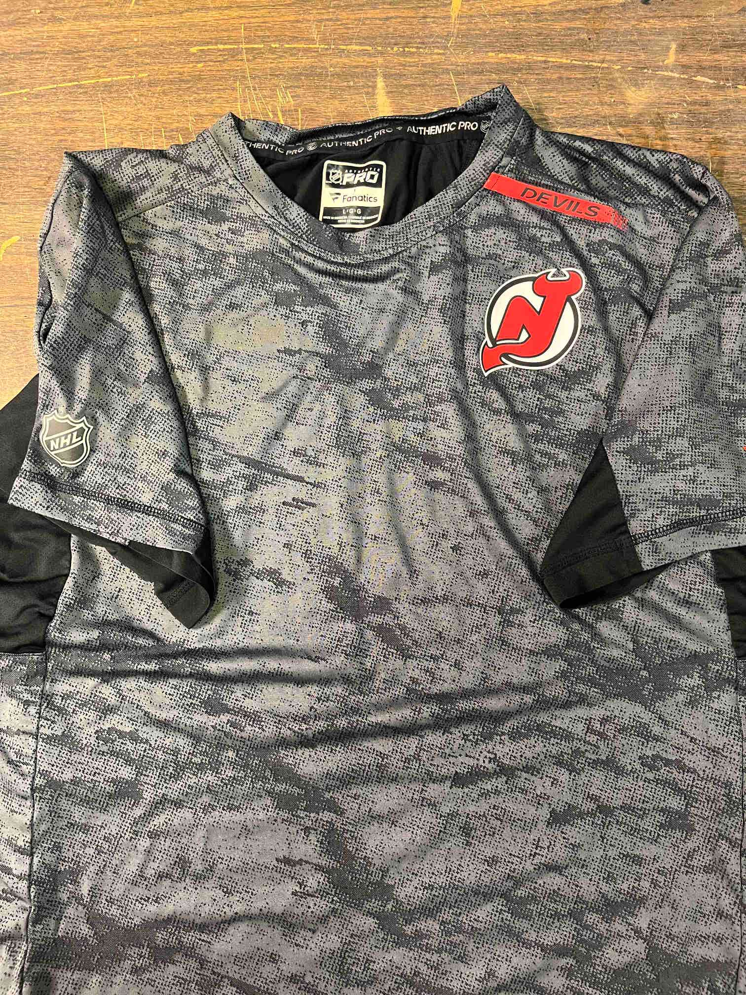 NJ Devils Team Tee Shirt