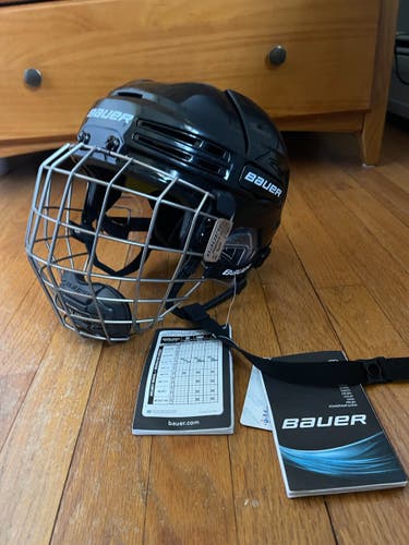 New Small Bauer Re-Akt 75 Helmet