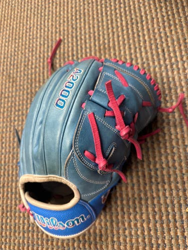 2022 Right Hand Throw 12" A2000 Baseball Glove
