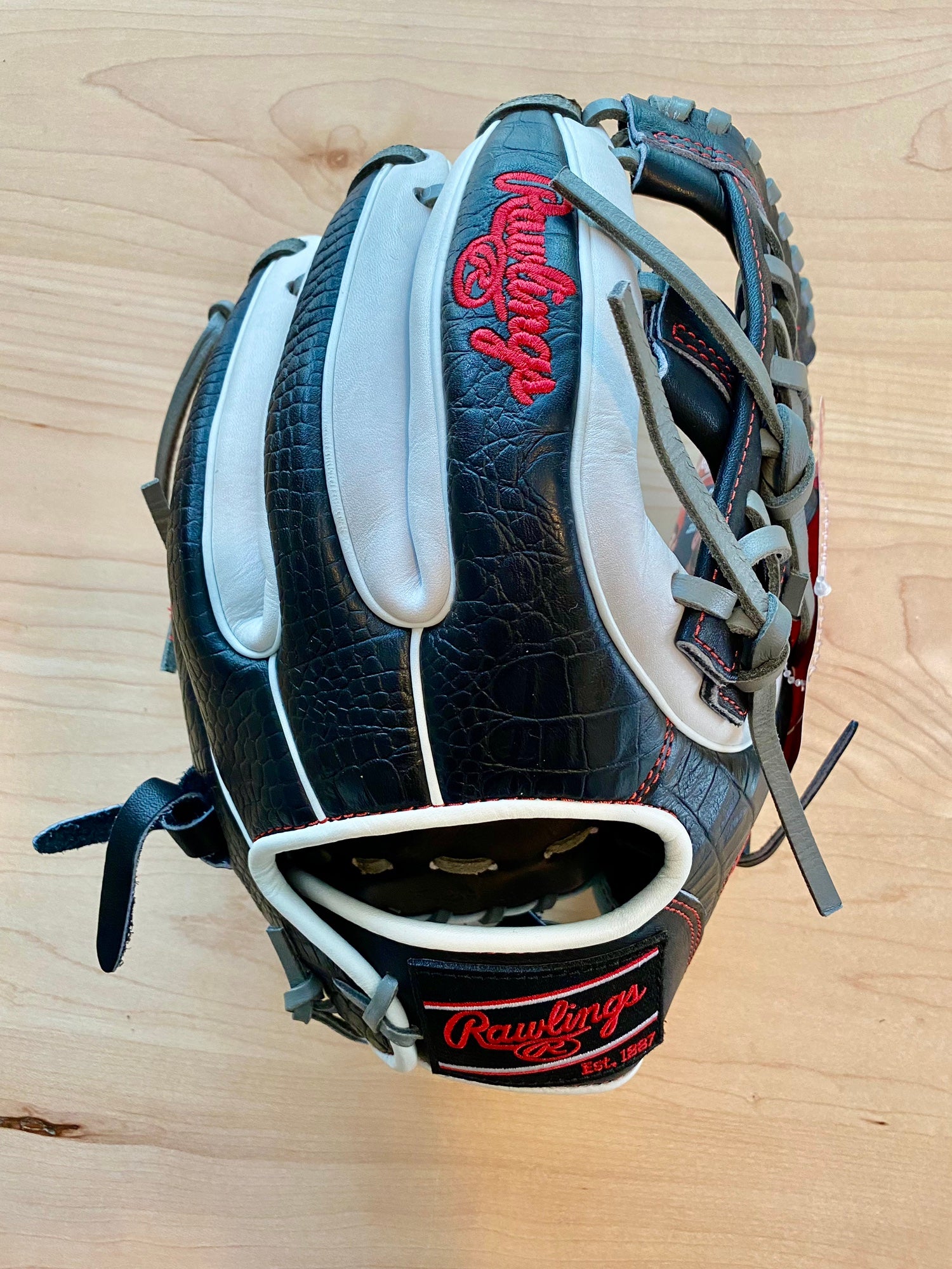 Rawlings Heart of the Hide Washington Nationals Baseball Glove 11.5 Right  Hand Throw