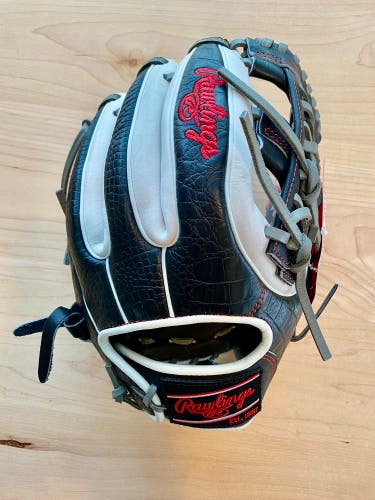 New Right Hand Throw 11.5" Heart of the Hide Baseball Glove