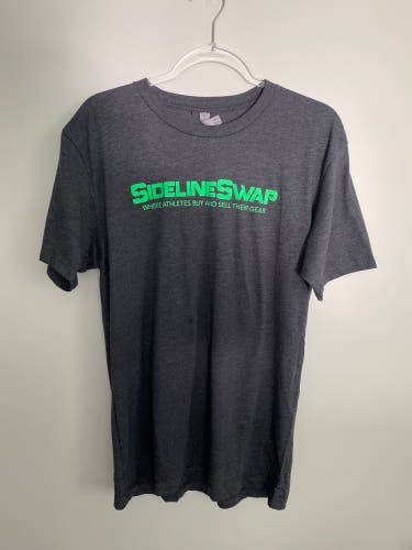 New SidelineSwap T Shirt Multiple Sizes