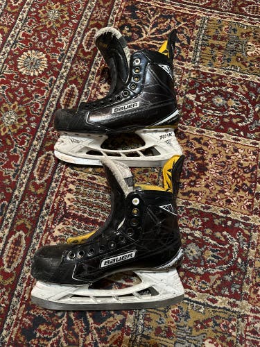 Used Bauer Regular Width  Size 10 Supreme S180 Hockey Skates