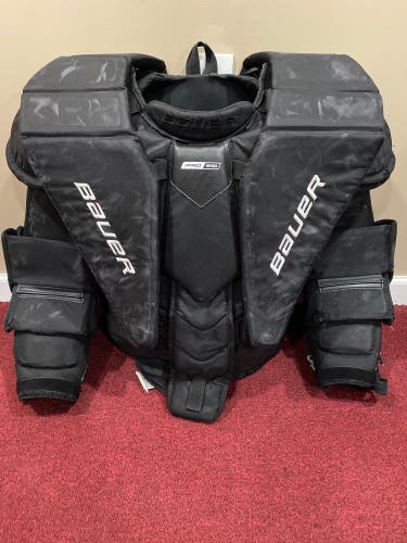 XL Bauer pro series Goalie Chest Protector Item#MCPSC