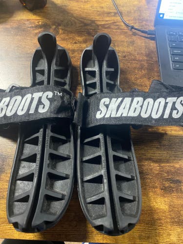 Used Skaboots Skate Guards Medium