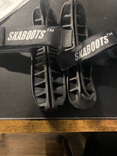Used Skaboots Skate Guards- Small