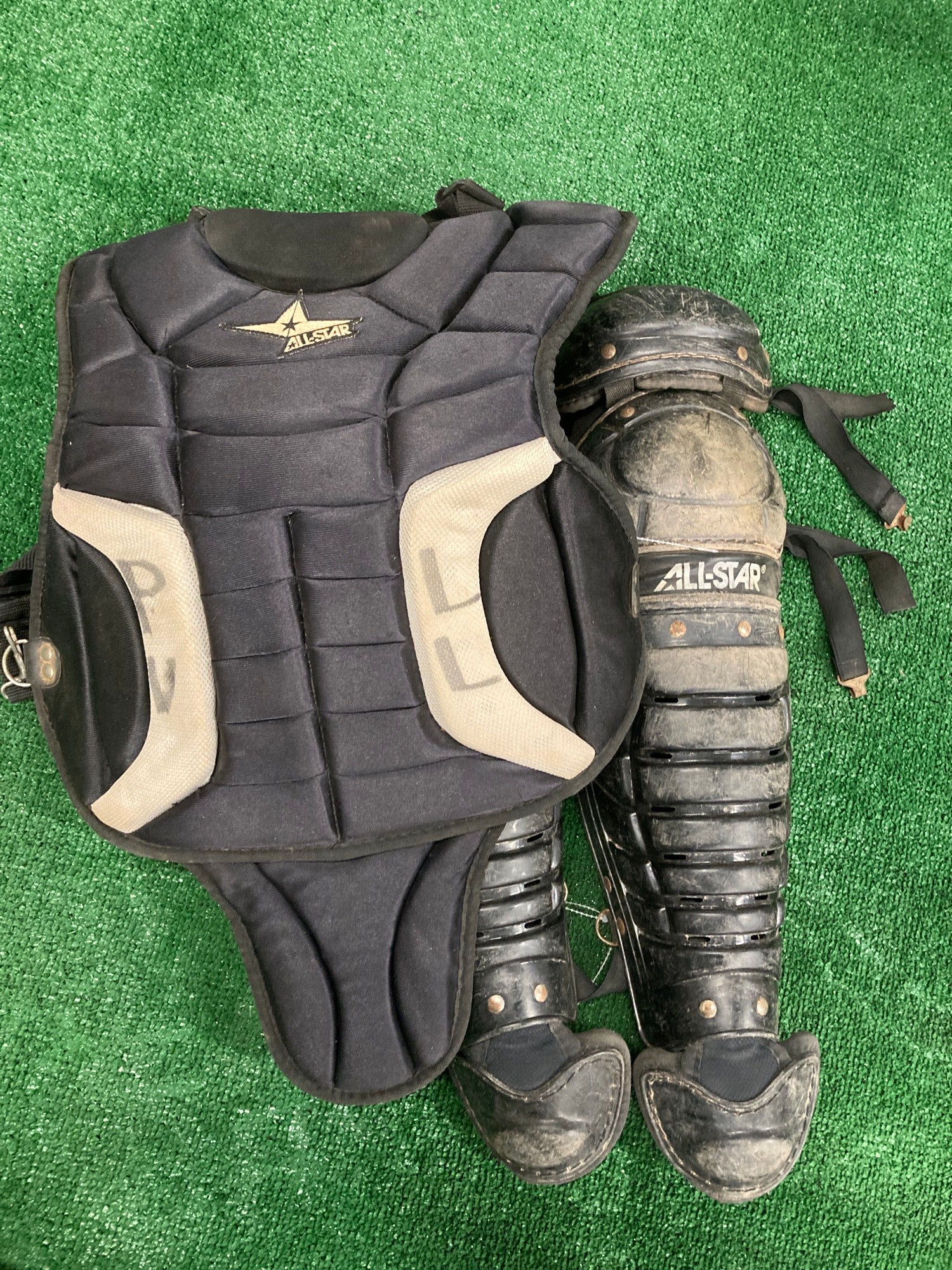 All-Star Player's Series - CP1216PS - Intermediate Catcher's Chest