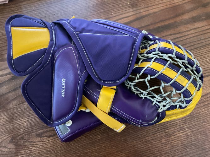Used Regular Bauer Supreme Ultrasonic Pro Stock