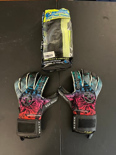 West Coast Goalkeeping HELIX Aloha Black Gloves Sz 9