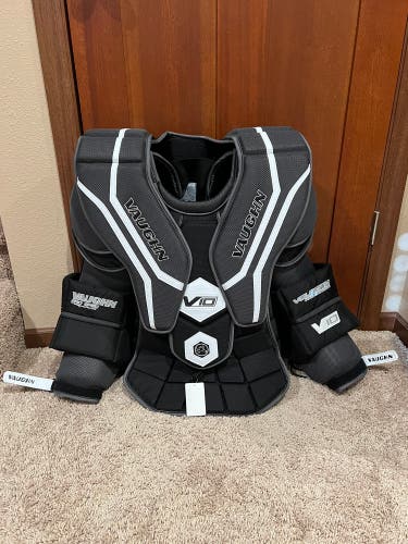 New Large Vaughn Pro Stock V10 Carbon Goalie Chest Protector