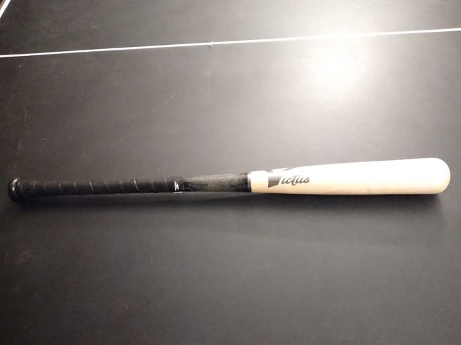 Used 2022 Victus Wood Tatis21 Bat 31"