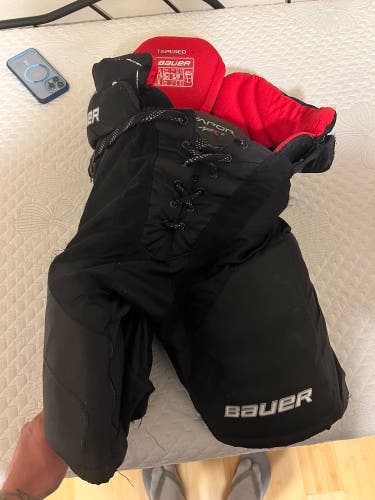 Senior Small Bauer  Vapor APX2 Hockey Pants
