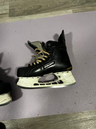 Senior Used Bauer Supreme One100 Hockey Skates Regular Width Pro Stock Size 9.5