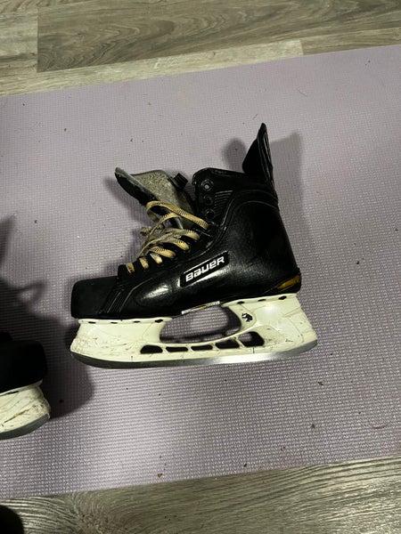 Senior Used Bauer Supreme One100 Hockey Skates Regular Width Pro Stock Size 9.5