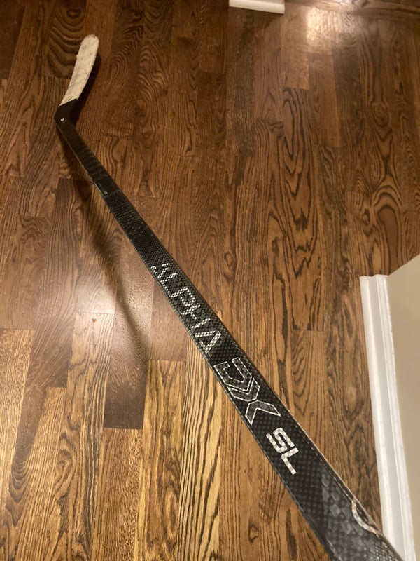 Warrior Alpha DX Junior Hockey Stick – Skater's Edge Source for Sports  Canada