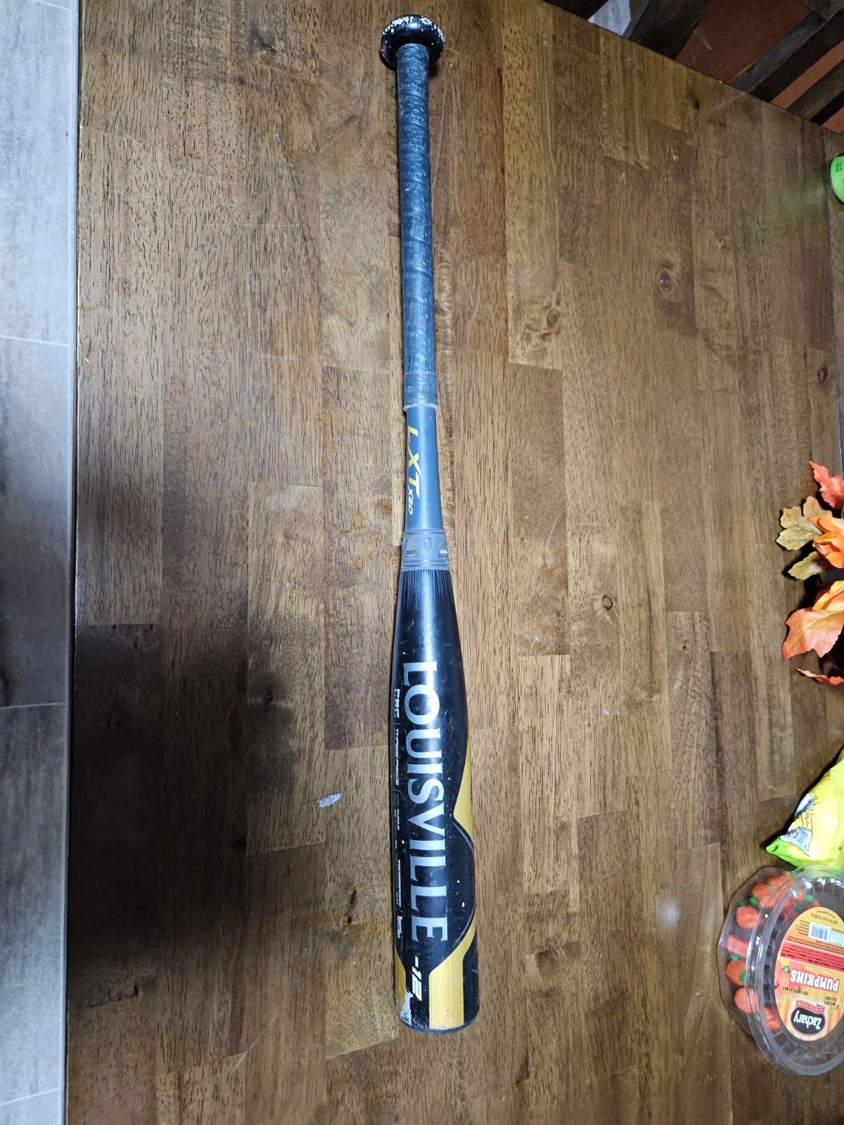 Used Louisville Slugger DIVA 28 -11.5 Drop Fastpitch Bats Fastpitch Bats