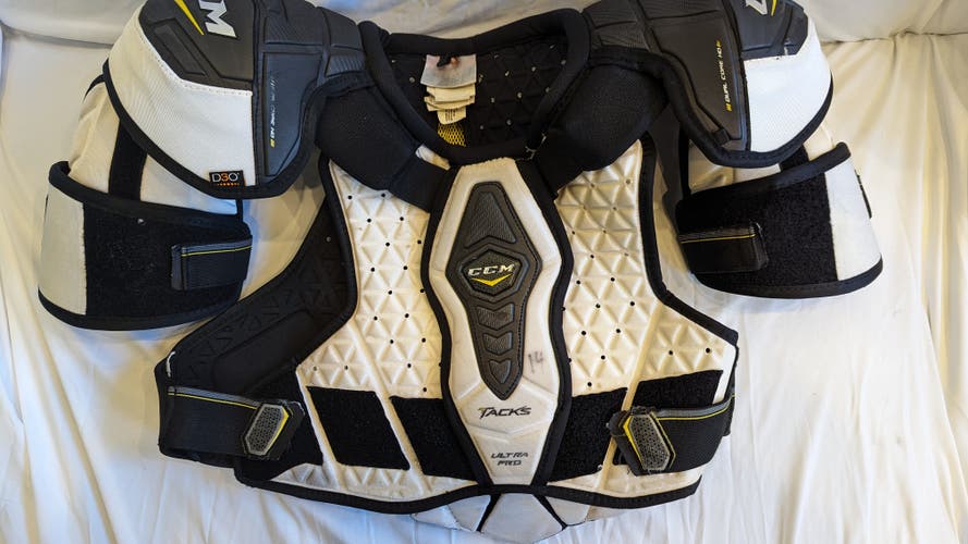 CCM Ultra Tacks Pro Shoulder Pads Senior Medium