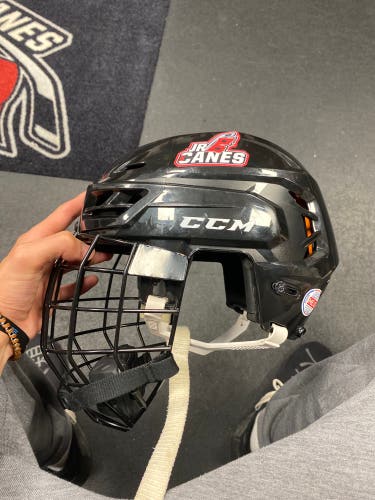 New Medium CCM Tacks 710 Helmet