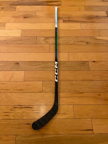 New CCM JetSpeed FT6 Pro (Green) Hockey Stick P90TM/70 Flex/Right Handed