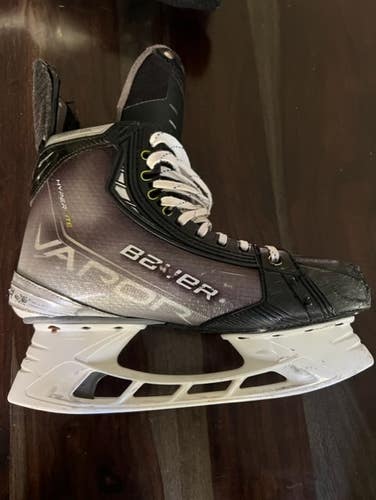 Bauer Vapor Hyperlite NHL Pro Stock Skates  - Size 8.5 (D/A) - Coghlan #52