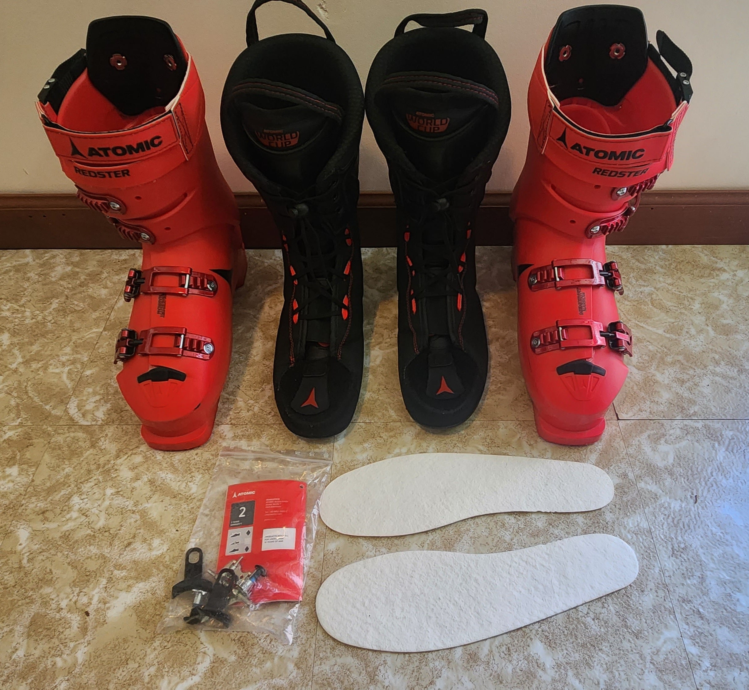 Used Men's Atomic Racing Redster World Cup 130 Ski Boots Stiff