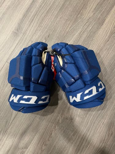New CCM HG50PP 13” Pro Stock Vancouver Canucks Gloves