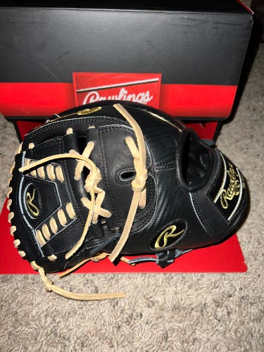 2022 Pitcher's 11.75" Heart of the Hide Baseball Glove