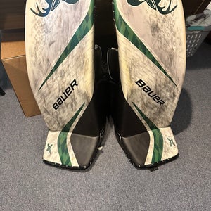 Medium Bauer Pro Stock Vapor 2X Pro Goalie Leg Pads