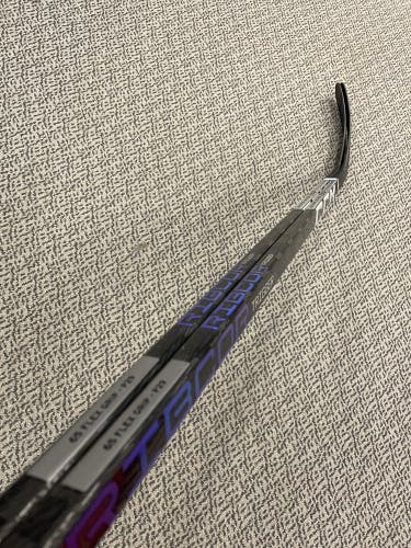 2-Pack CCM Trigger 7 Pro 65 flex P29 curve right hand sticks
