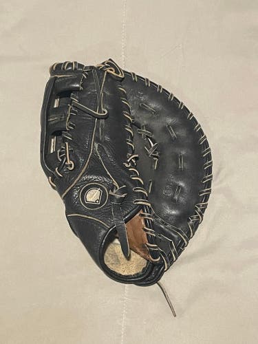 Right Hand Throw 12.5" Nike Diamond Ready Baseball First Baseball Mitt