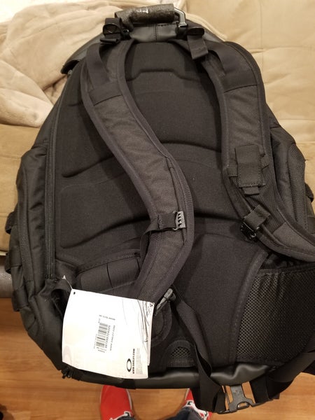 Oakley Lunch Box Backpack in Black for Men