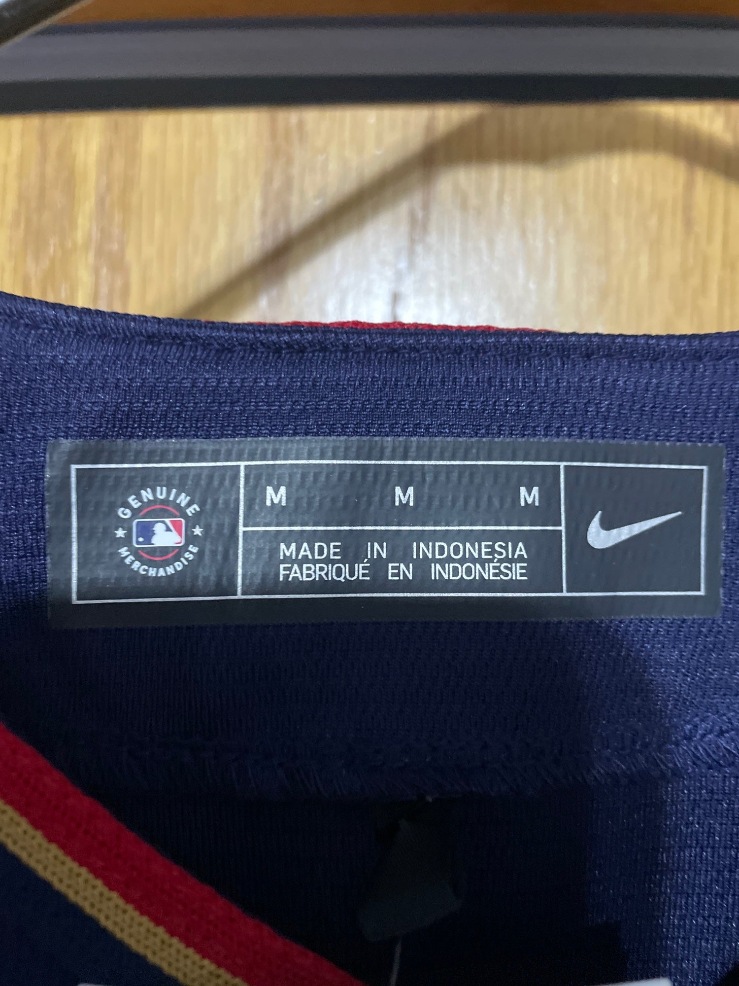 New Minnesota Twins jersey size medium with tags