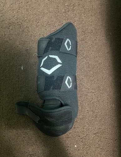 Black Used Senior EvoShield Shin Guards