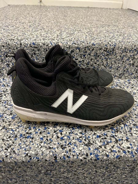 New Balance Men's Low Molded Baseball Cleats SIZE 11