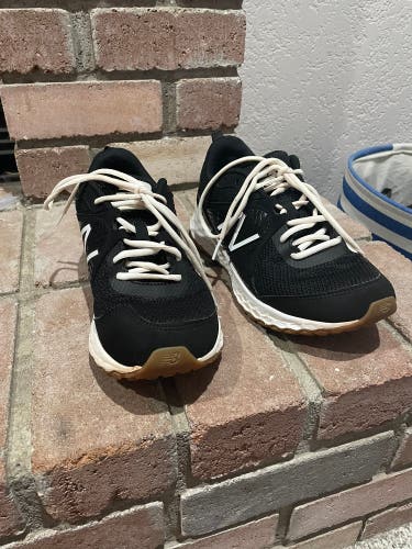 Black Used Turf Cleats Low Top 3000v5