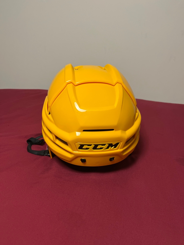 New Large CCM Tacks 910 Helmet
