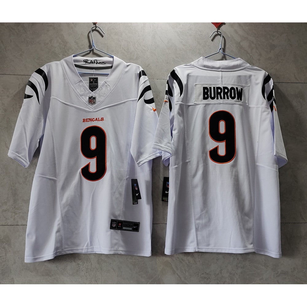 Joe Burrow Cincinnati Bengals Men's Nike Dri-FIT NFL Limited Football Jersey.