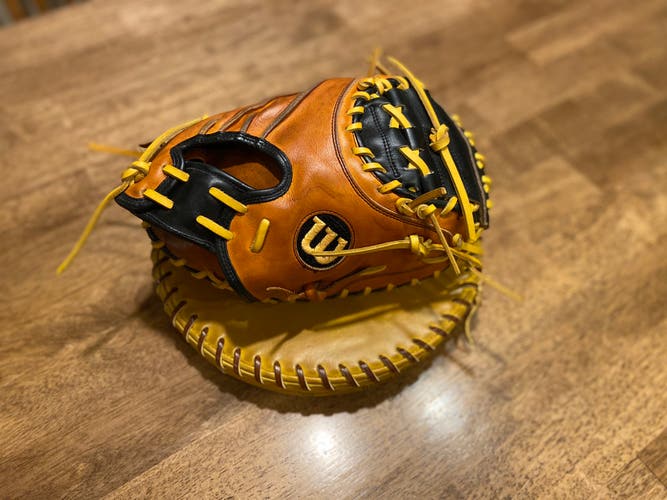 Restored Wilson Right Hand Throw Catcher’s Mitt A2000 Pudge Baseball Glove 32.5”