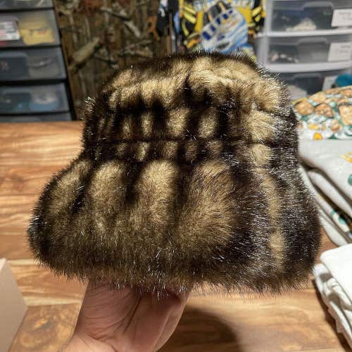 Parkhurst Canada Faux Fur Brown Bucket Cloche Hat Women's One Size Fits Most