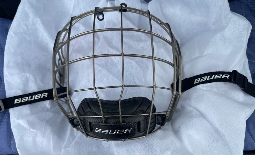 Bauer  True Vision full cage size Adult medium