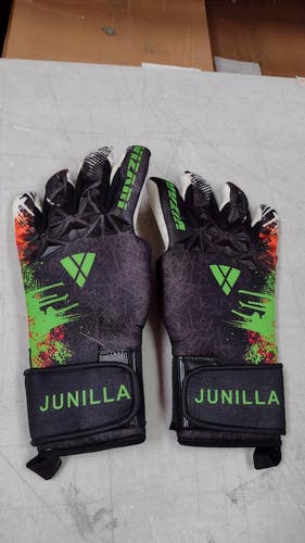 Vizari Soccer Goalkeeper Gloves with Finger Protection | Black/White | Size 10 | VZGL92820-10