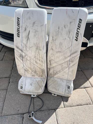 Junior Medium Bauer Supreme S27 Goalie Leg Pads